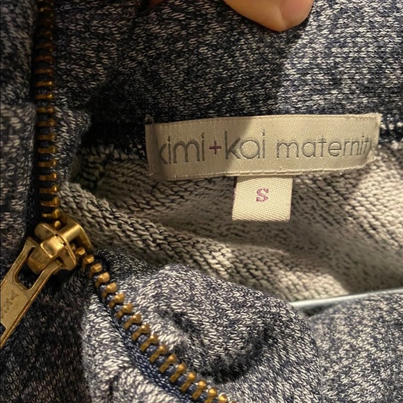 Kimi + Kai maternity sweatshirt - Picture 3 of 4